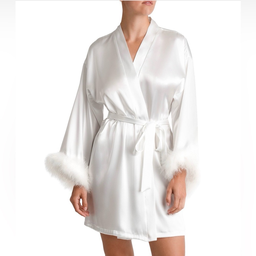 Brand New Never Worn In Bloom Feather Robe SZ XL